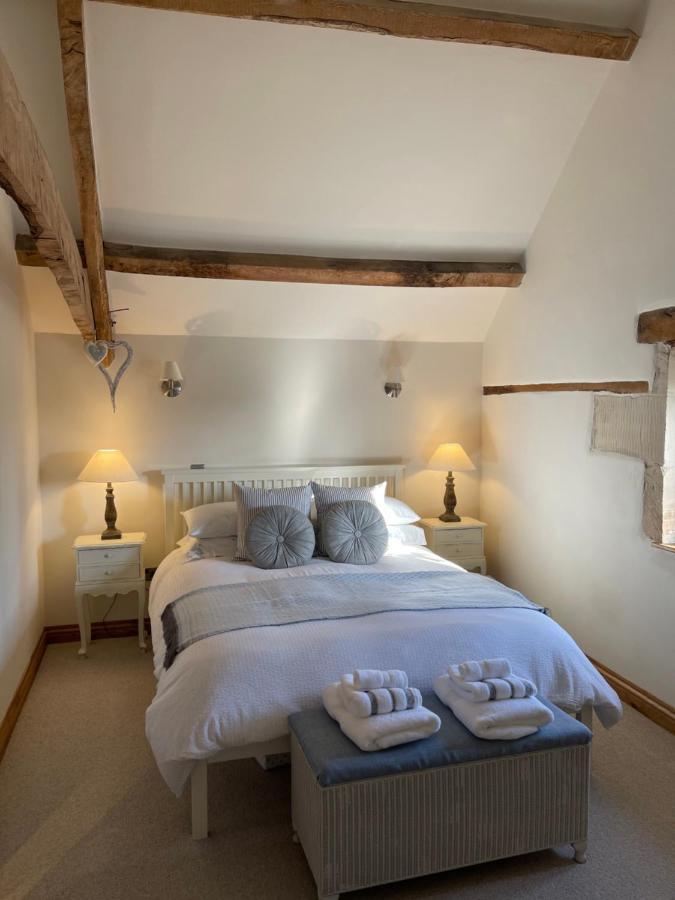 The Cider Barn - Spacious First Floor Apartment Set Within Barn Conversion 切尔滕纳姆 外观 照片